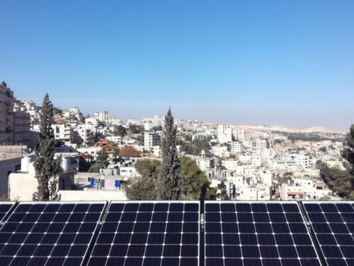 «Русская гуманитарная миссия» установила солнечные батареи в палестинской школе